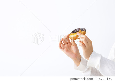 Female Portrait Young Women Girls Sweets Donuts Hand Parts Body Parts 16720139