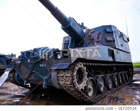 Long nose (155 mm howitzer self-propelled gun) 2014 Fuji general fire exercise 16720534
