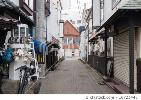 Alley Alley 16723443