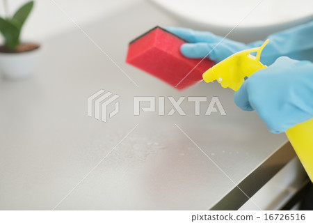 Housewife cleaning desk in bathroom Housewife cleaning desk in bathroom 16726516
