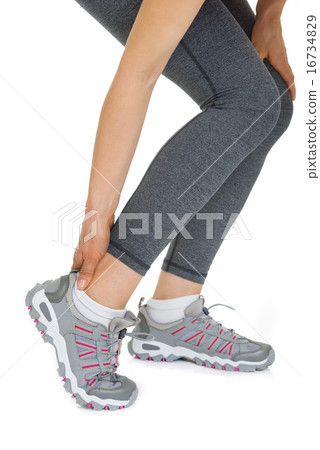 Closeup on woman with leg pain 16734829