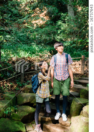 Couple in trekking Couple in trekking 16737643