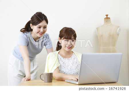 女企業家 16741926