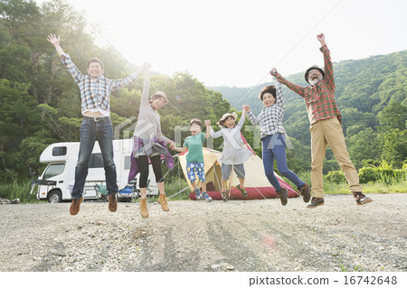  Outdoor family 16742648