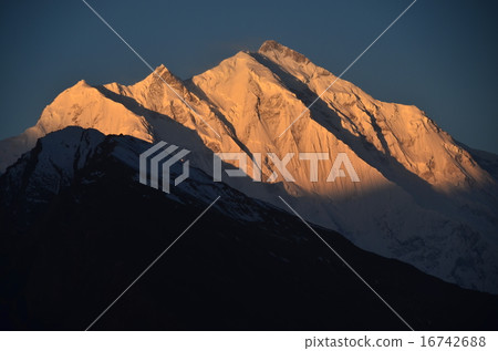 Pakistan Hunza Rakaposhi at dawn 16742688