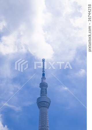 Sky Tree Tokyo Sky Tree sky blue sky copy space Sightseeing spot Japan's Japan white clouds sightseeing 16744258