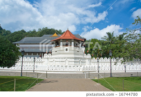 Temple Of The Sacred Tooth Relic Sri Lanka 16744780