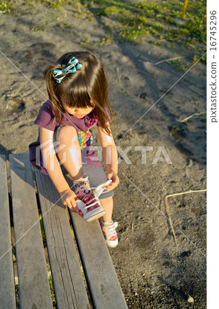 Children wearing shoes Children wearing shoes 16745296