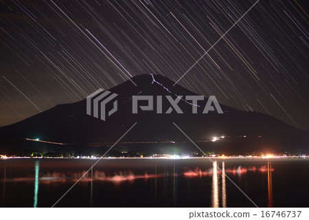 Fuji which falls star Fuji which falls star 16746737