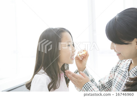 母親和孩子6歲 母親和孩子6歲 16746960