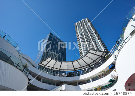 Yokohama Bay Quarter and skyscraper groups (Yokohama in clear skies) Yokohama Bay Quarter and skyscraper groups (Yokohama in clear skies) 16748874