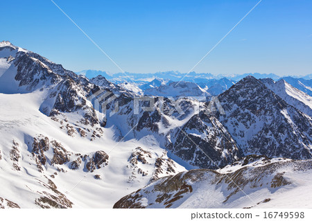 Mountains ski resort - Innsbruck Austria Mountains ski resort - Innsbruck Austria 16749598