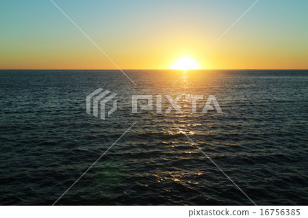 海上日出 16756385