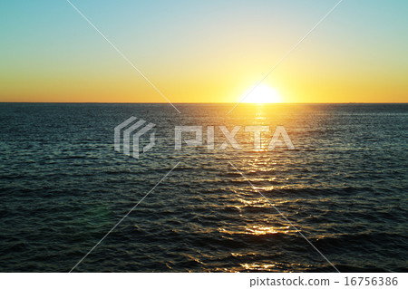 海上日出 16756386
