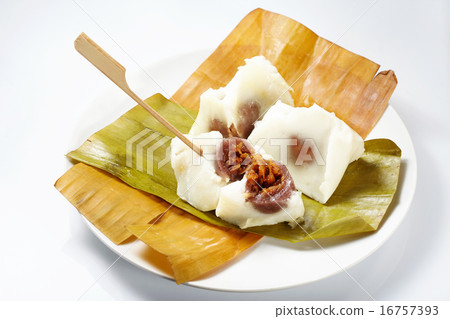 Banana leaf to packaging thai dessert style Banana leaf to packaging thai dessert style 16757393