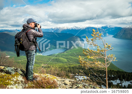 Nature photographer Nature photographer 16759805