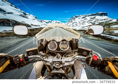 Biker First-person view, mountain pass in Norway Biker First-person view, mountain pass in Norway 16759810