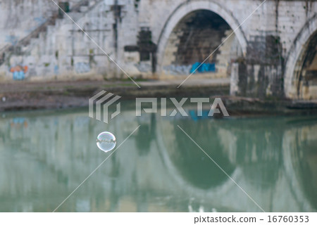 Bubble soap on Tevere river Bubble soap on Tevere river 16760353