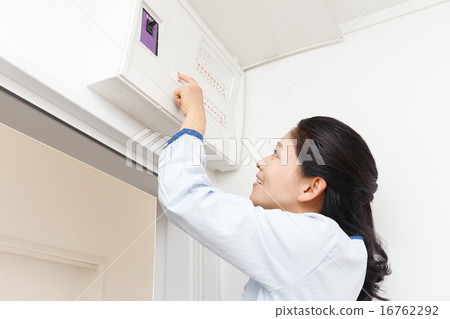 Breaker Breaker 16762292