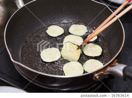 Deep-fried eggplant Deep-fried eggplant 16763614