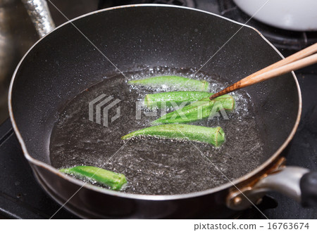 Fried okra 16763674