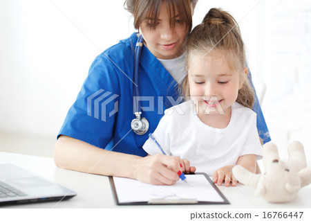 nurse and kid nurse and kid 16766447