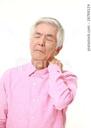 Elderly people with stiff shoulders 16769124