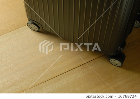 suitcase suitcase 16769724
