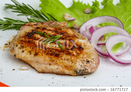 Grilled beef steak 16771727