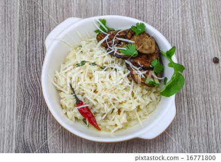 Risotto with eggplant Risotto with eggplant 16771800