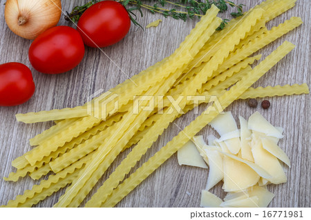 Mafalde pasta 16771981