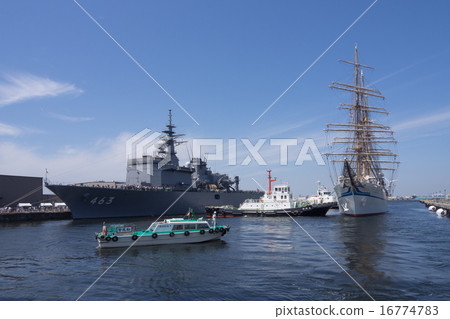 橋樑“掃雷艦 -  Urahara”的“帆船/ Nihon Maru” 橋樑“掃雷艦 -  Urahara”的“帆船/ Nihon Maru” 16774783