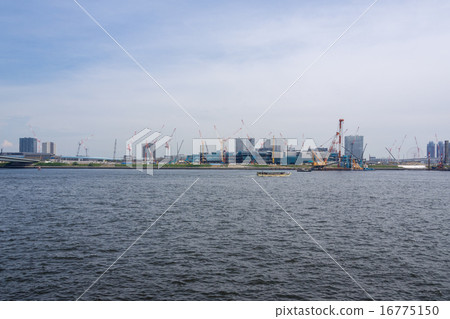 Toyosu new market construction site seen from Harumi (May 2015) 16775150
