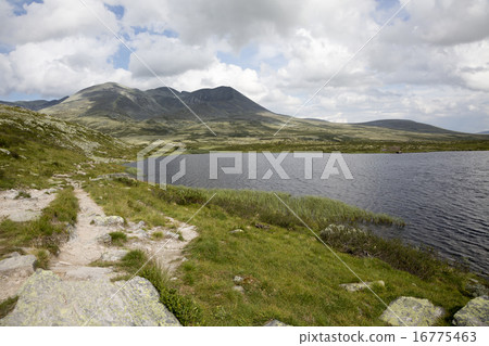 Lake Sore Hovringvatnet (Rondane National Park, No 16775463