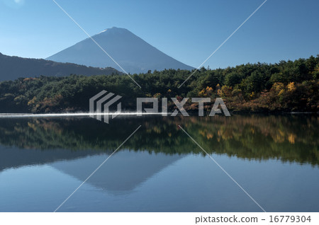 西湖在早晨 16779304