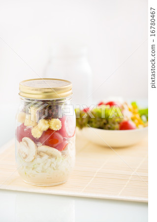 Jar salad made with fresh vegetables 16780467