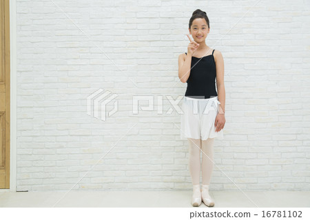 芭蕾舞的十幾歲的女孩 16781102