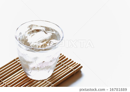 水 16781889