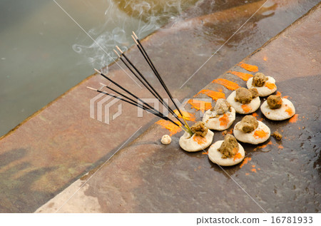 India Varana Sue ganges river offering India Varana Sue ganges river offering 16781933