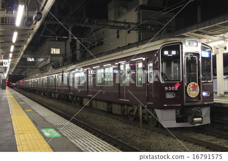 [HK]阪急京都本線9300系列紅葉標記（半特快列車） 16791575