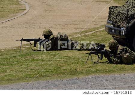自衛隊士兵 16791818