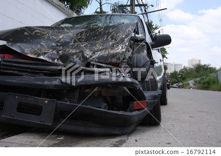 Car accident 16792114