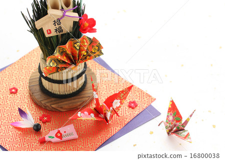 Kadomatsu and 2 cranes 16800038