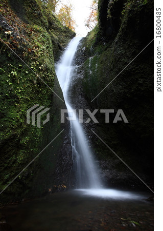 Katsura Waterfall 16800485