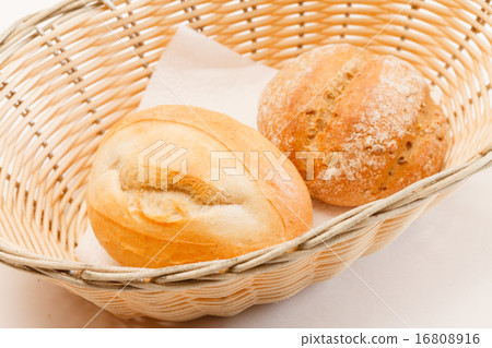 buns in the basket 16808916