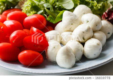 Italian salad 16810778