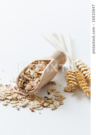 muesli with amaranth 16810847