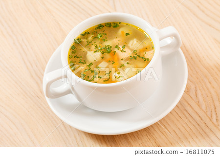 chicken soup 16811075