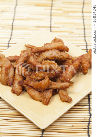 fried pork 16814246