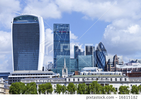 Cityscape of London banking and insurance district Cityscape of London banking and insurance district 16815182